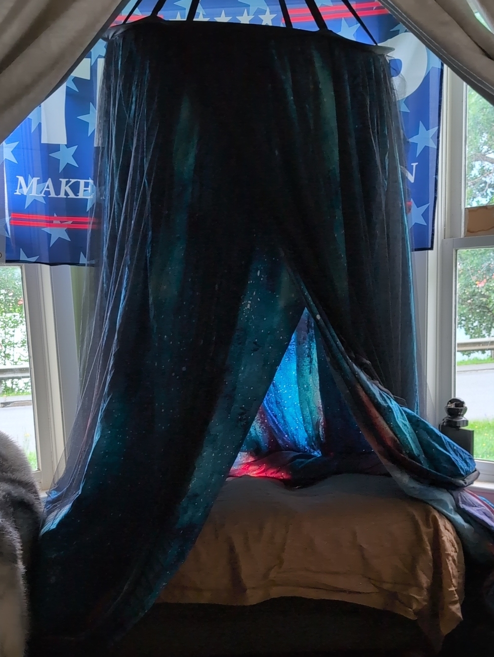 Galaxy Canopy Bed Tent - Blue/Black